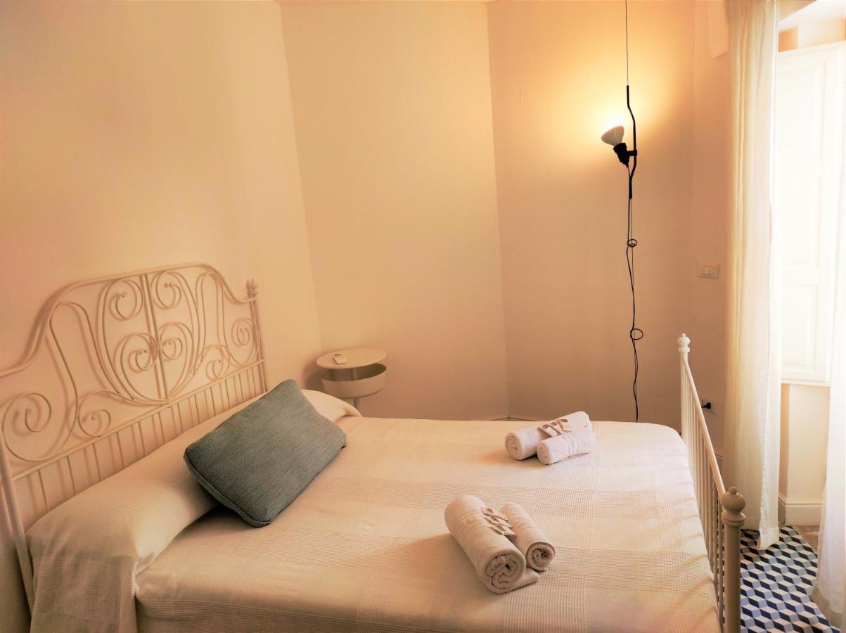 Suite Bagnara- Ortigia Holidays Syracuse Buitenkant foto